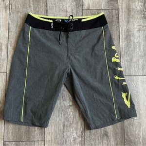 Men’s Size 28 Salt Life Swimming Trunks